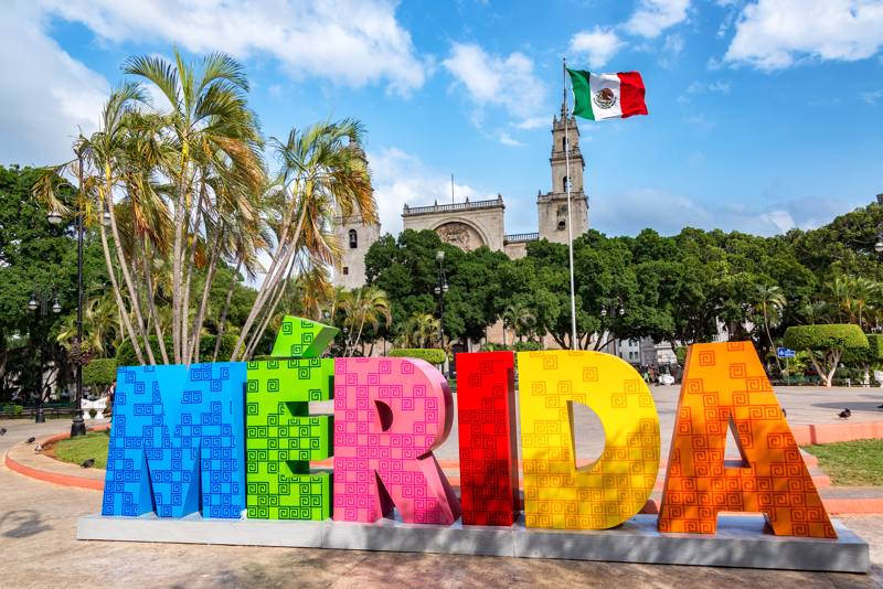 Messico - Merida - Scritta- Bandiera