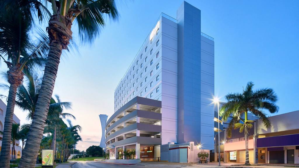 Aloft Cancun