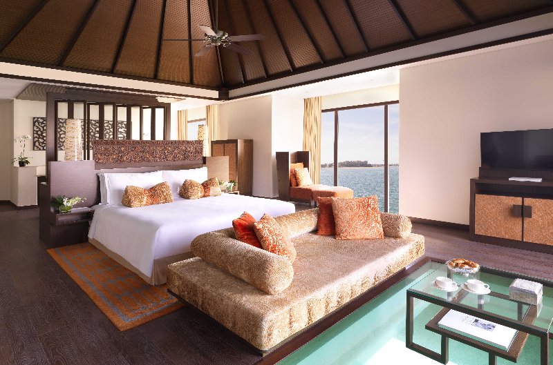 Emirati - Dubai  Anantara Dubai the Palm resort - Camera Overwater