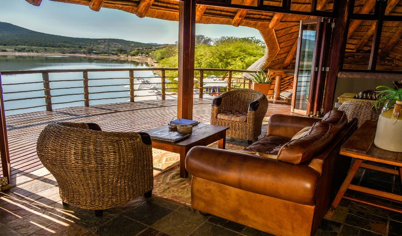 Sudafrica  - Oudtshoorn Buffelsdrift Game Lodge - Area Lounge 