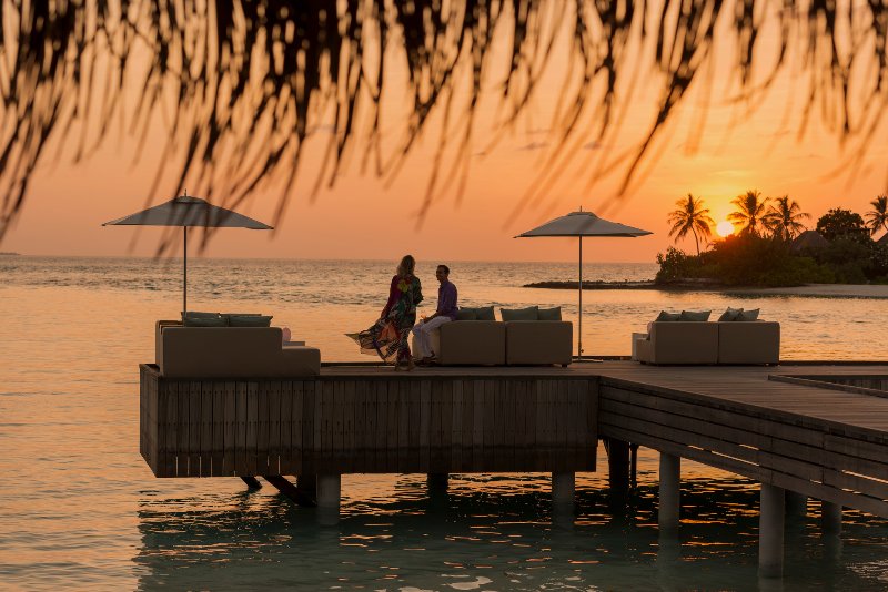 Maldive  Four Seasons - Kuda Huraa - Sunset Bar 