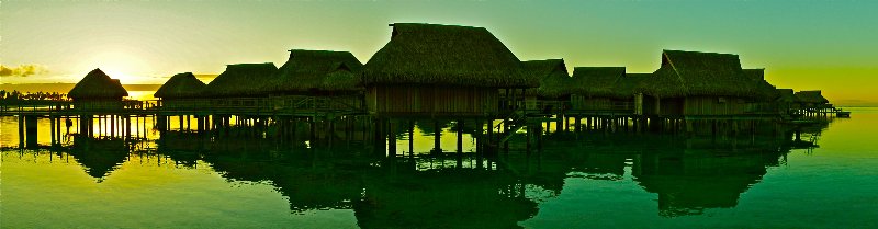 Polinesia  Fr. - Moorea - Tramonti Romantici