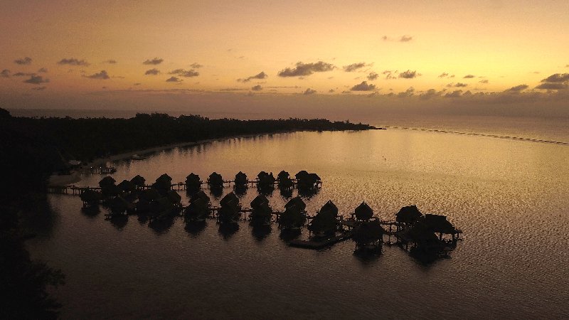 Polinesia  Fr. - Moorea  - Tramonti paradisiaci