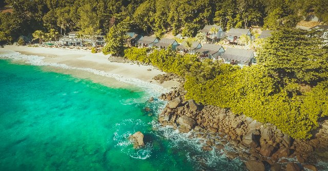 Seychelles  - Mahè Isl. Carana Beach Hotel - Aerea