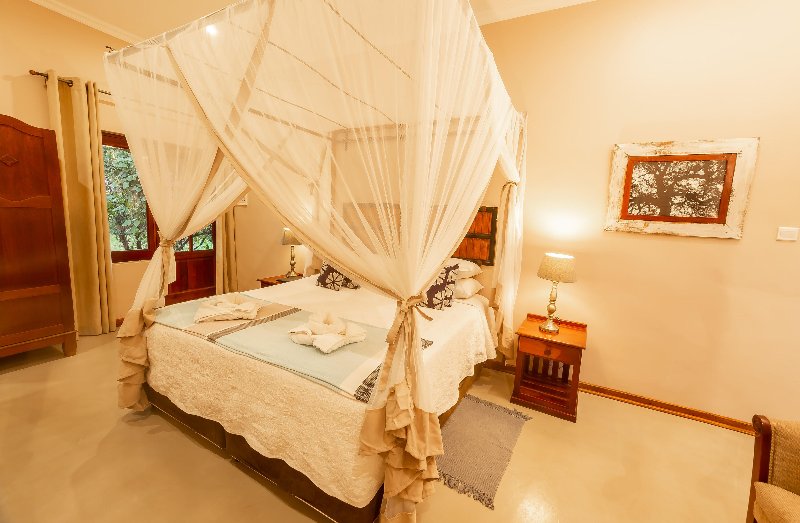 Zimbabwe  - Victoria Falls Bayete Guest Lodge