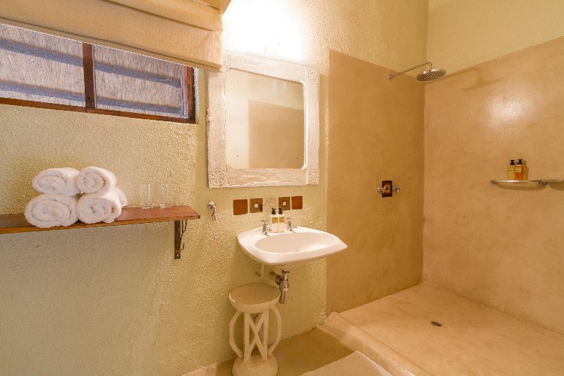 Zimbabwe  - Victoria Falls Bayete Guest Lodge