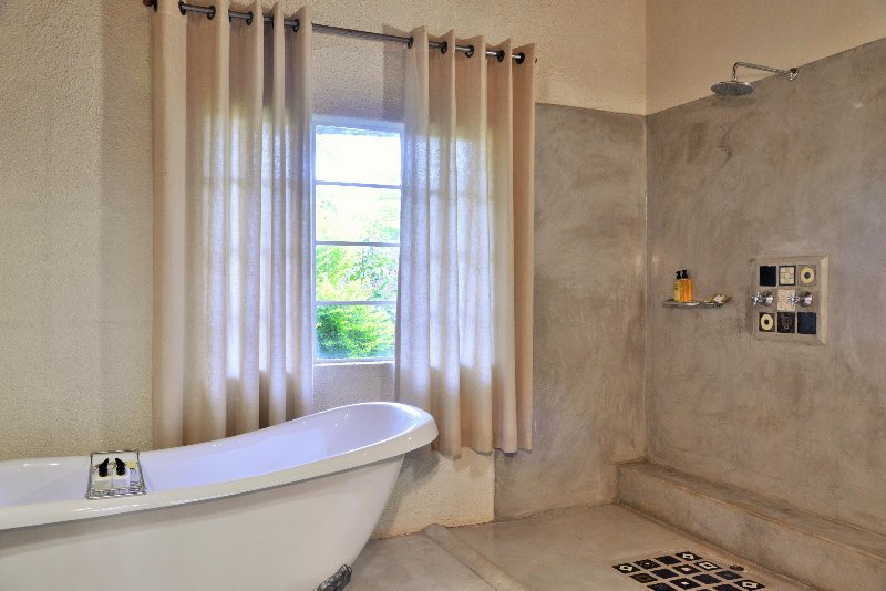 Zimbabwe  - Victoria Falls Bayete Guest Lodge