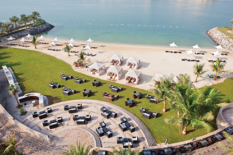 Emirati - Abu Dhabi  Traders Hotel Qaryat al Beri - Afya Beach Lounge
