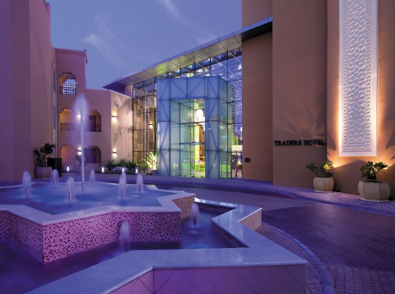 Emirati - Abu Dhabi  Traders Hotel Qaryat al Beri - Ingresso