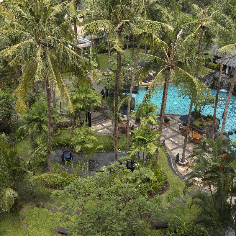 Indonesia  - Java - Yogyakarta - Melia Purosani Hotel - Giardino Interno
