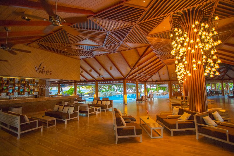 Maldive  Lily Beach Resort & Spa - Bar Vibes 