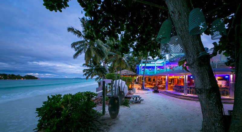 Seychelles  - Praslin Isl. Le Duc de Praslin - Chill Out Tapas Lounge & Bar