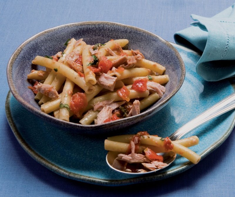 ZITI CON TONNO E ACCIUGHE