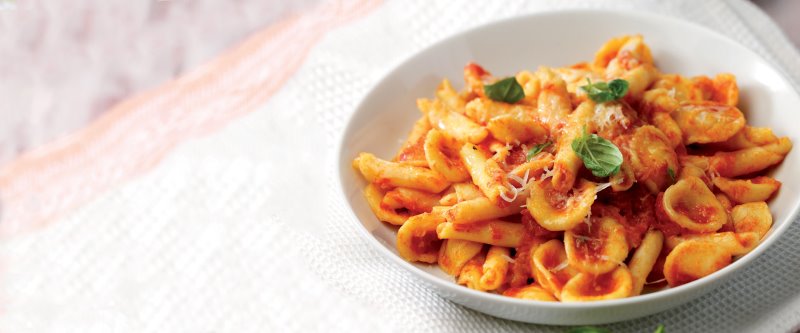 ORECCHIETTE AL SUGO CON CACIO RICOTTA