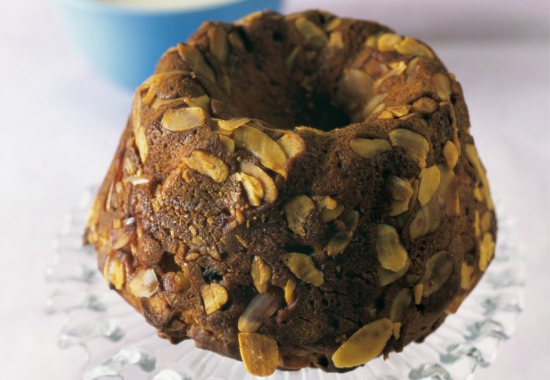 KUGELHUPF CON MELE, SALSA AL MIELE E ARMAGNAC