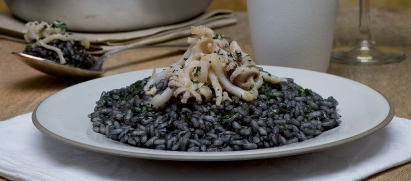 RISO NERO CON LE SEPPIE