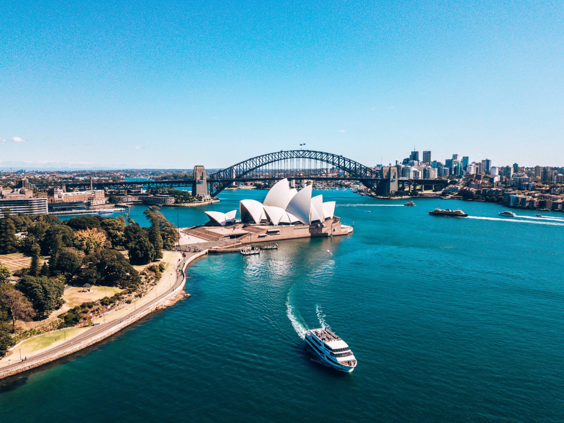 Sydney Opera vicino al business center di Sydney intorno al porto