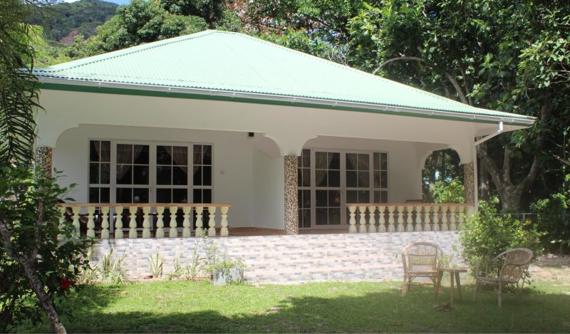 Seychelles La Digue Bamboo Chalets