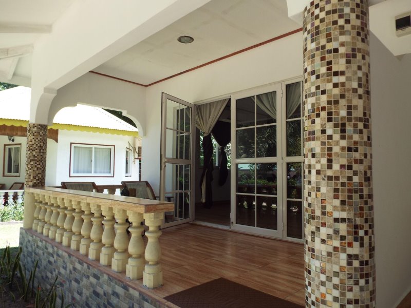 Seychelles La Digue Bamboo Chalets