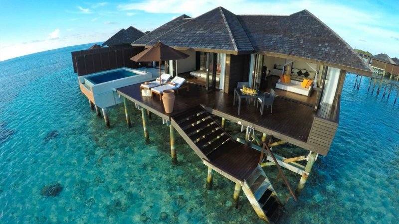 Maldive  Lily Beach Resort & Spa - Sunset Water Suite