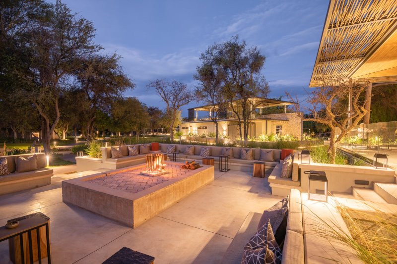Namibia - Etosha National Park - Mokuti Etosha Lodge
