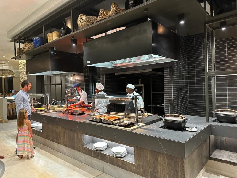 Namibia - Etosha National Park - Mokuti Etosha Lodge