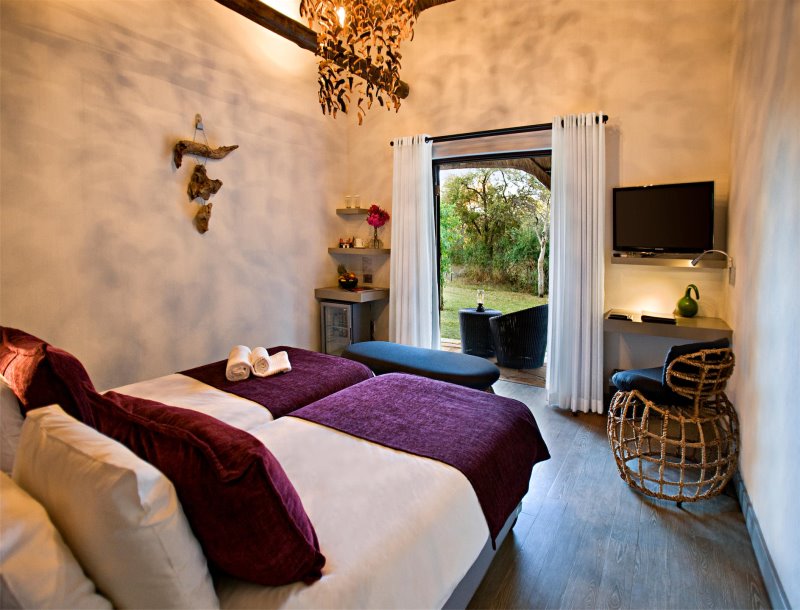 Namibia - Etosha National Park - Mokuti Etosha Lodge