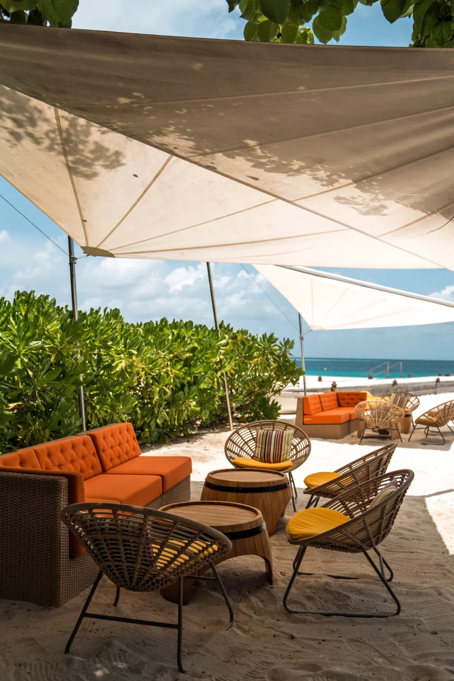 Maldive - Constance Moofushi Maldives - Manta Bar