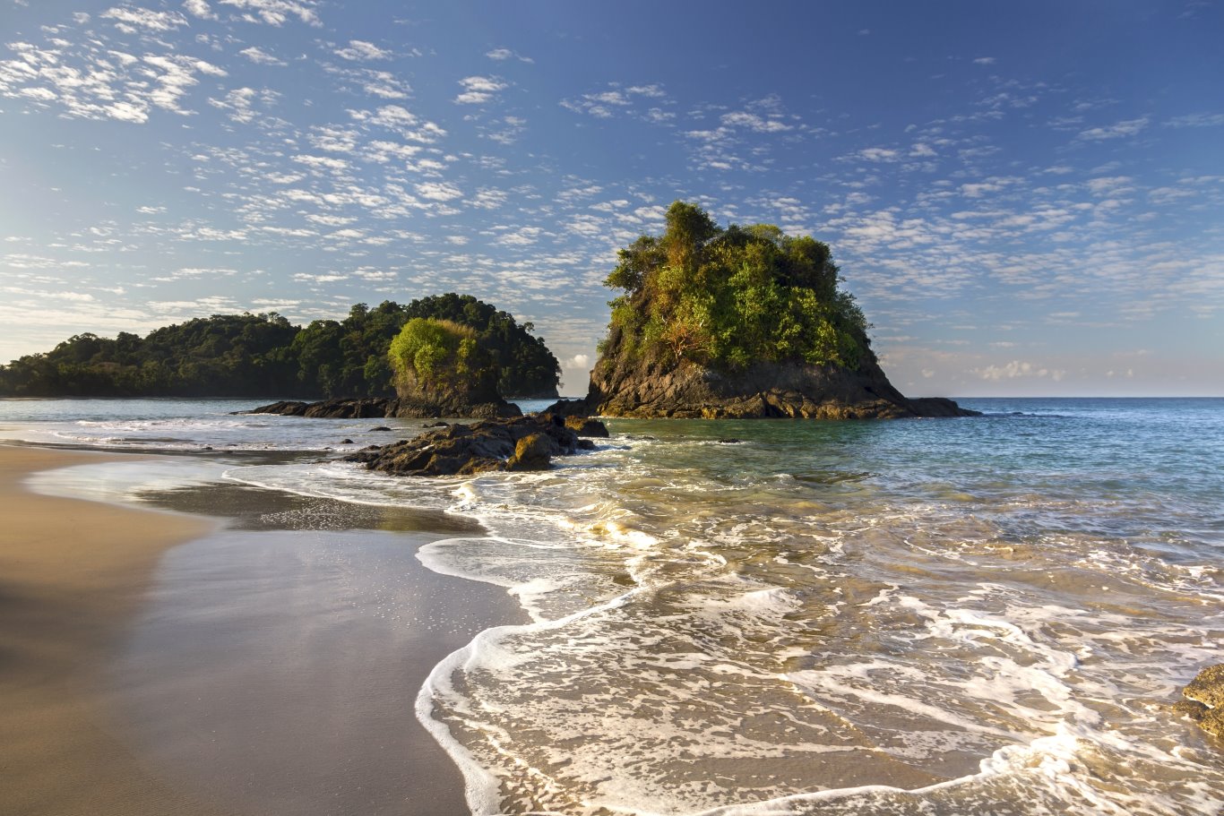 https://cdn.ideeperviaggiare.it/media/2026/06/costarica-san-josealma-de-costa-rica-tour-13-giorni12-notti-1366x911-555262.jpg